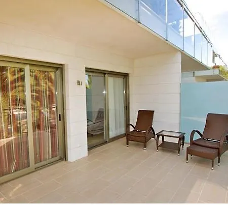 Saturn Villa *